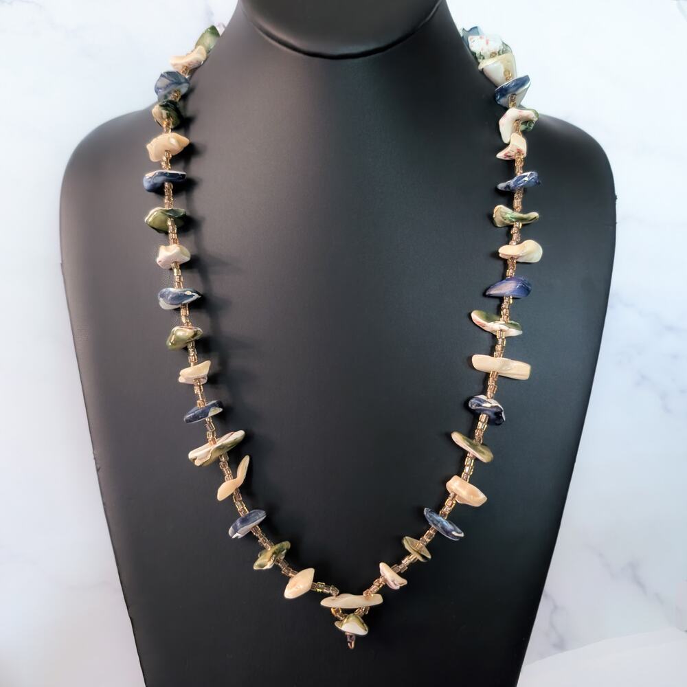 Vintage Necklace - Dyed? Shell Chips Statement Necklace - Beach Vibes